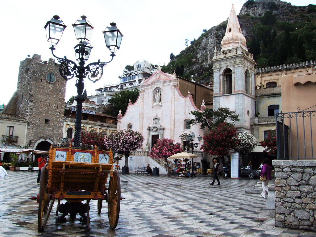 Taormina-chiude_Giuseppe_Ursino_blog
