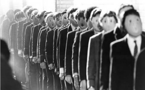 italia-conformismo_Giuseppe_Ursino_blog